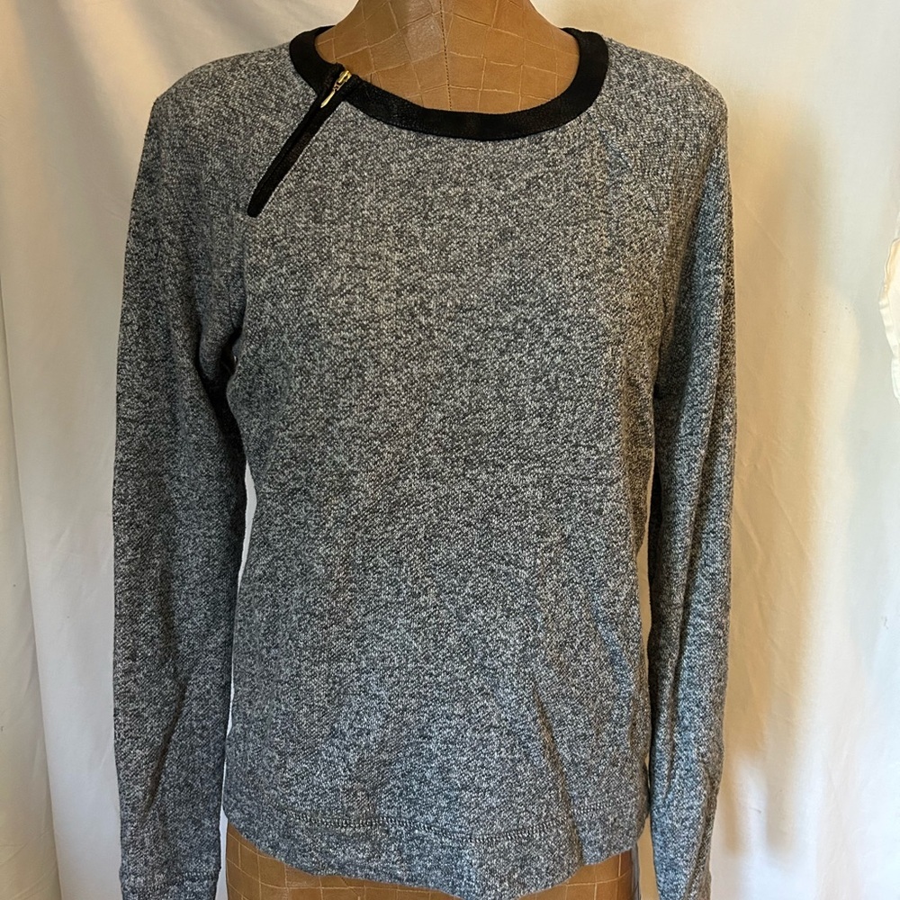 The Limited Women’s‎ Small Crew Neck Sweater Gray and Black